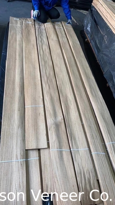 Độ dày 0,55mm Rough Saw European White Oak Veneer Panel A / B Grade