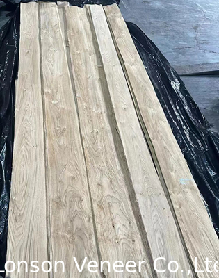 1.2mm Châu Âu White Oak Veneer Panel Knoty Grade Giá cả rất hợp lý