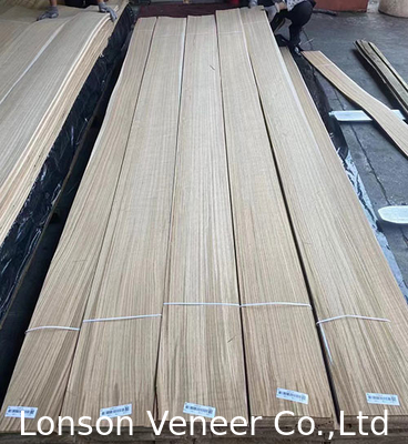 Nội thất tủ nội thất Cây sồi trắng rustique 0,5mm Veneer gỗ A Grade Độ dày trung bình