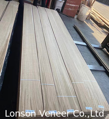 Nội thất tủ nội thất Cây sồi trắng rustique 0,5mm Veneer gỗ A Grade Độ dày trung bình