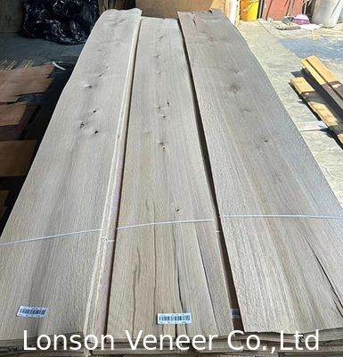 2.0mm Notty White Oak Wood Veneer For Retro Style Furniture Hàng hóa trong kho
