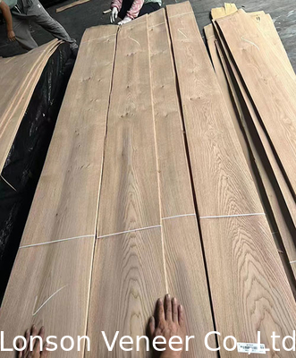 0.5mm Knotty Grade White Oak Wood Veneer cho cửa đồ nội thất kiểu retro