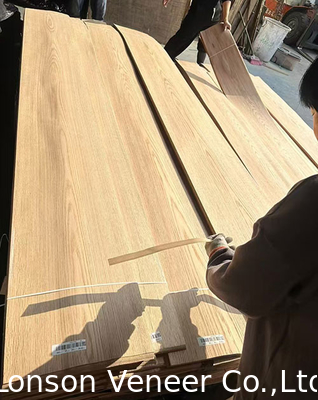 Hạt núi American Red Oak Veneer Panel AA Grade Độ dày 0,5mm