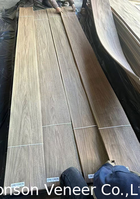 Crown cắt American Walnut Veneer tự nhiên AA lớp dày 0.42mm Màu sắc nhẹ