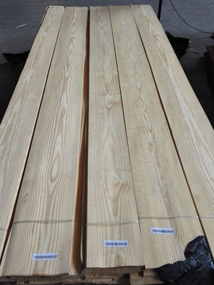 0.6mm Veneer gỗ thông Nga tự nhiên, bảng A cấp, Crown Cut