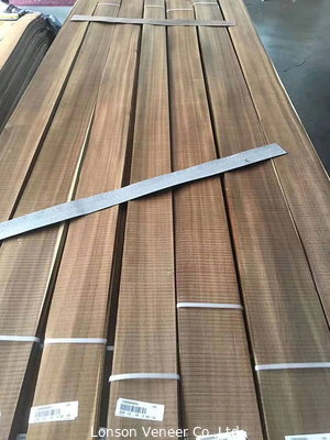 Ván gỗ thông bốc khói cắt thô 0,70MM cho thiết kế tùy chỉnh